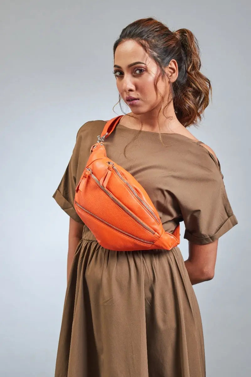 Style Ghita i vidunderlig orange læder: Flot, cool bumbag i mellemstørrelse m. flot lynlåsdetalje Octopus Denmark